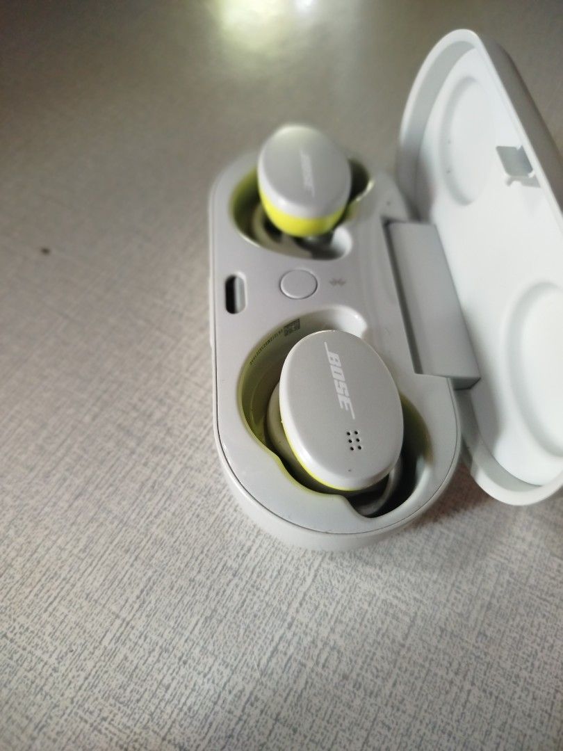 Bose Sport Earbuds Charging Case and Ear Tips (Category: Earphones) located in Cagayan de Oro. Submitted by zorro11041987 (Listing ID 1466392744, Image 3). Description: - Authentic Bose Sport Earbuds in clean white - Includes charging case for power on the go - Comes with multiple replacement ear tips for a secure fit - USB-C charging capability - Solid sound quality, perfect for workouts and daily listening - Fully functional and in great workin