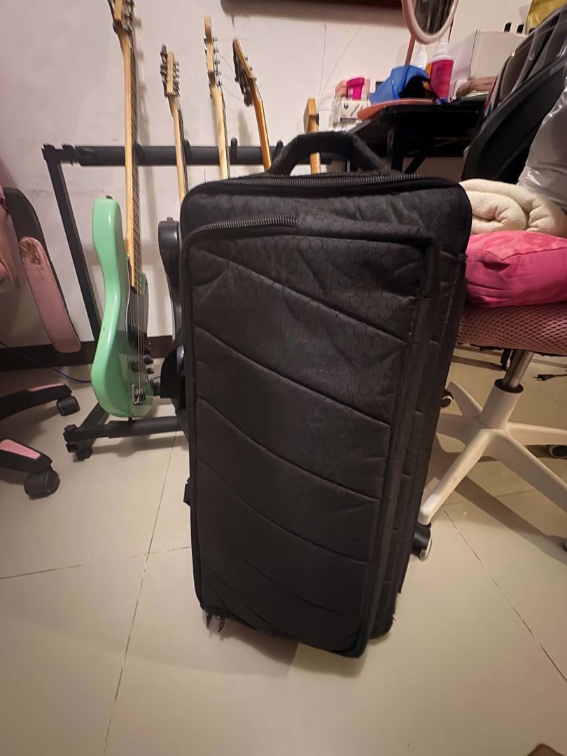 Boss GT-100 For sale (Category: Music Accessories) located in Caloocan City. Submitted by goldenmoon_71 (Listing ID 1466394459, Image 3). Description: Boss GT-100.