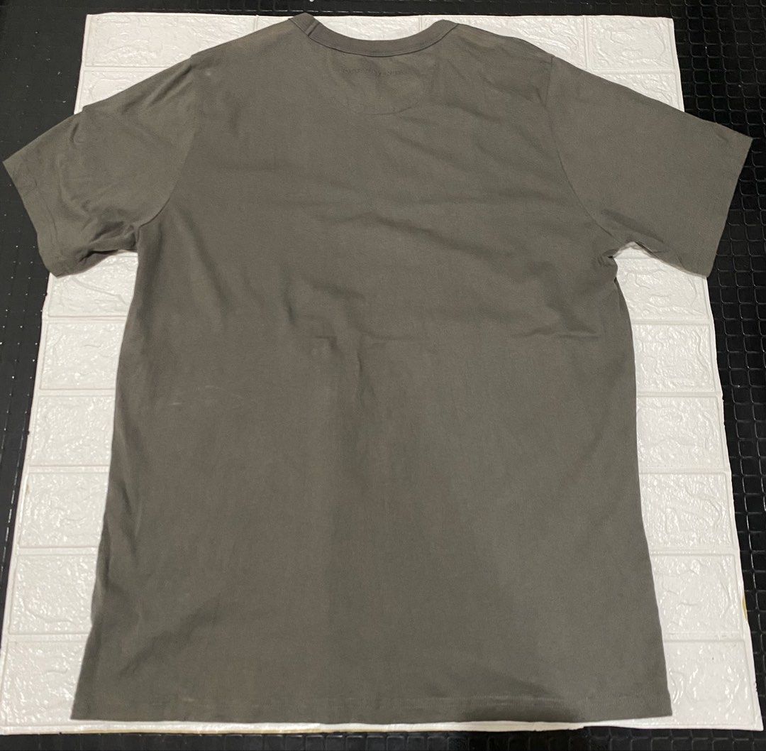 Bottega Veneta (Category: Tshirts & Polo Shirts ) located in Cebu City. Submitted by yes_ii (Listing ID 1466466552, Image 3). Description: Bottega Veneta Men’s Khaki and Green T-shirt Color rate: 9.8/10 Size 50 on tag 21x29 Cut tags.