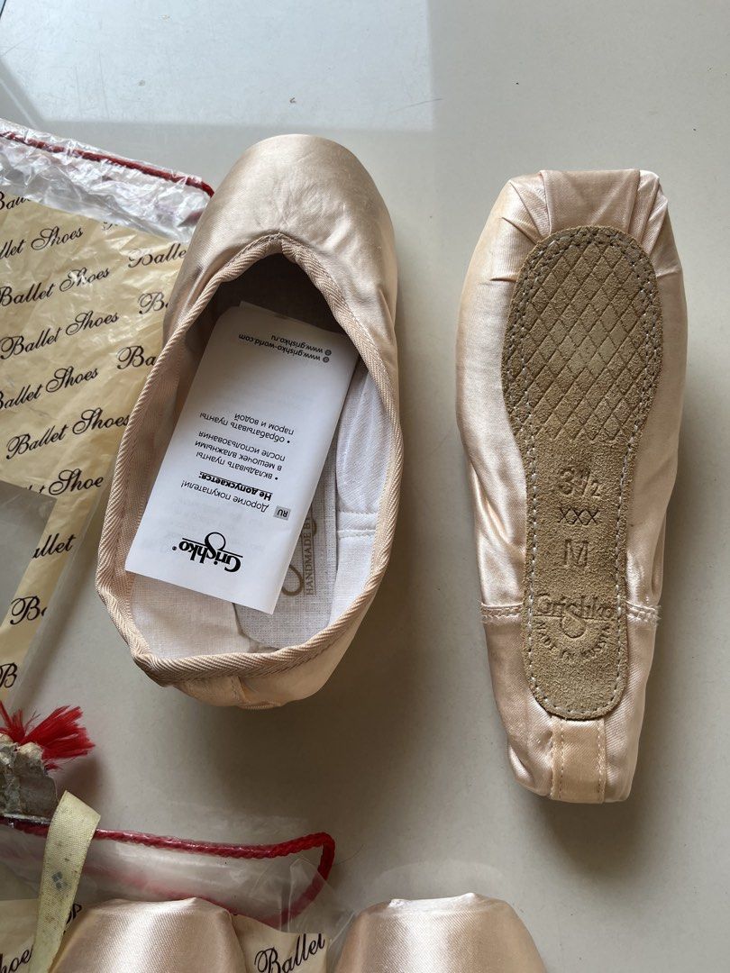 Brand new Branded Ballet shoes (Category: Dress Shoes) located in Calasiao. Submitted by maxwayne200413 (Listing ID 1466431405, Image 2). Description: original ballet shoes branded all goods From Japan .