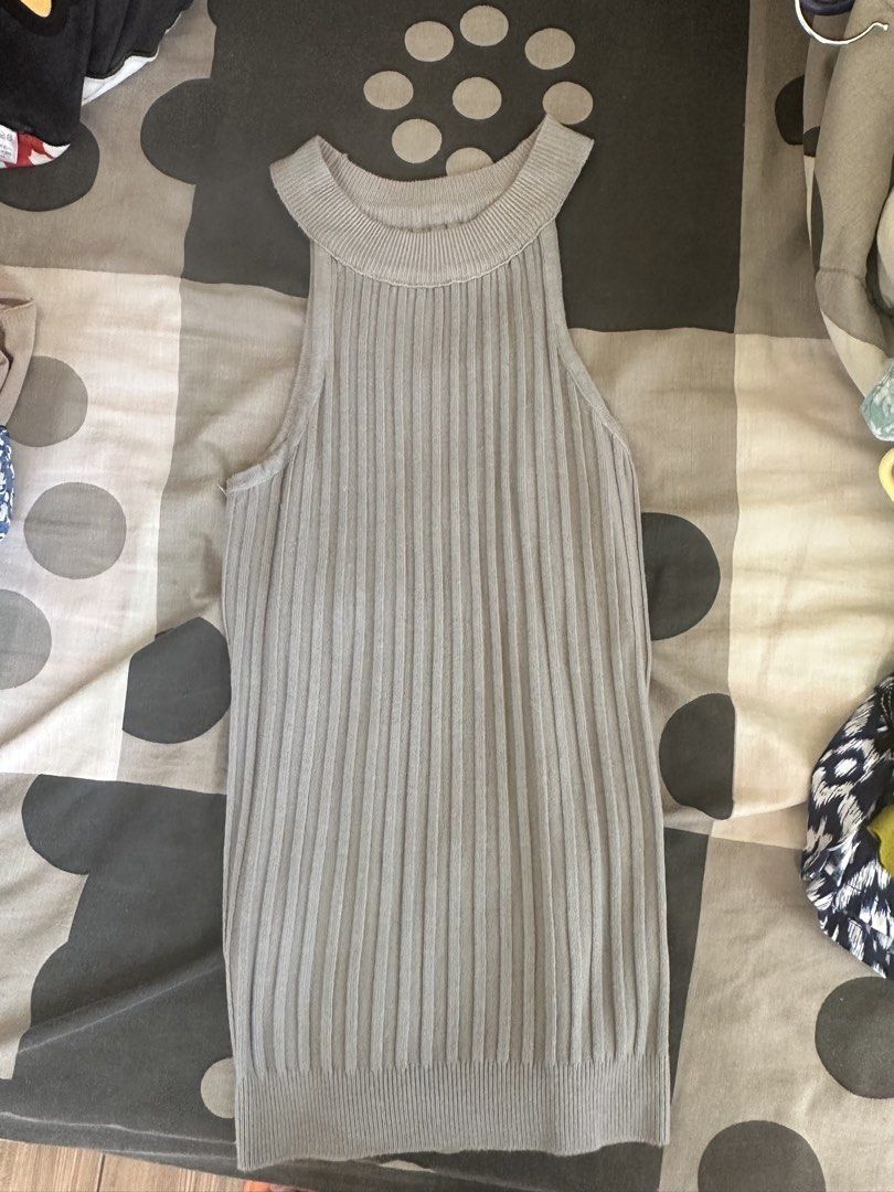 Branded and unbranded kids clothes (Category: Blouses) located in Manila. Submitted by silentfire.54ea36 (Listing ID 1466360550, Image 2). Description: Branded 50 Unbranded 25.