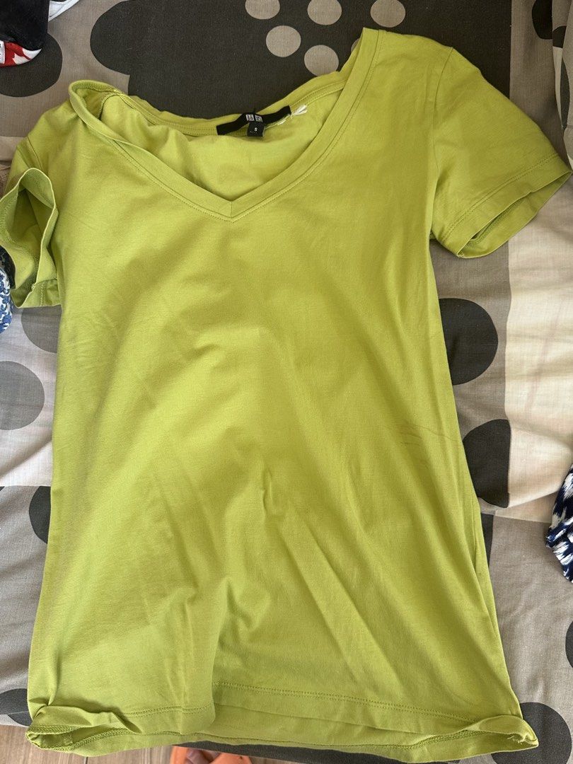 Branded and unbranded kids clothes (Category: Blouses) located in Manila. Submitted by silentfire.54ea36 (Listing ID 1466360550, Image 3). Description: Branded 50 Unbranded 25.