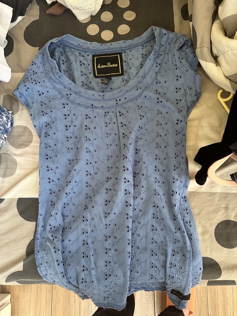 branded and unbranded kids clothes (Category: Longsleeves) located in Manila. Submitted by silentfire.54ea36 (Listing ID 1466361294, Image 3). Description: Branded 50 Unbranded 25.