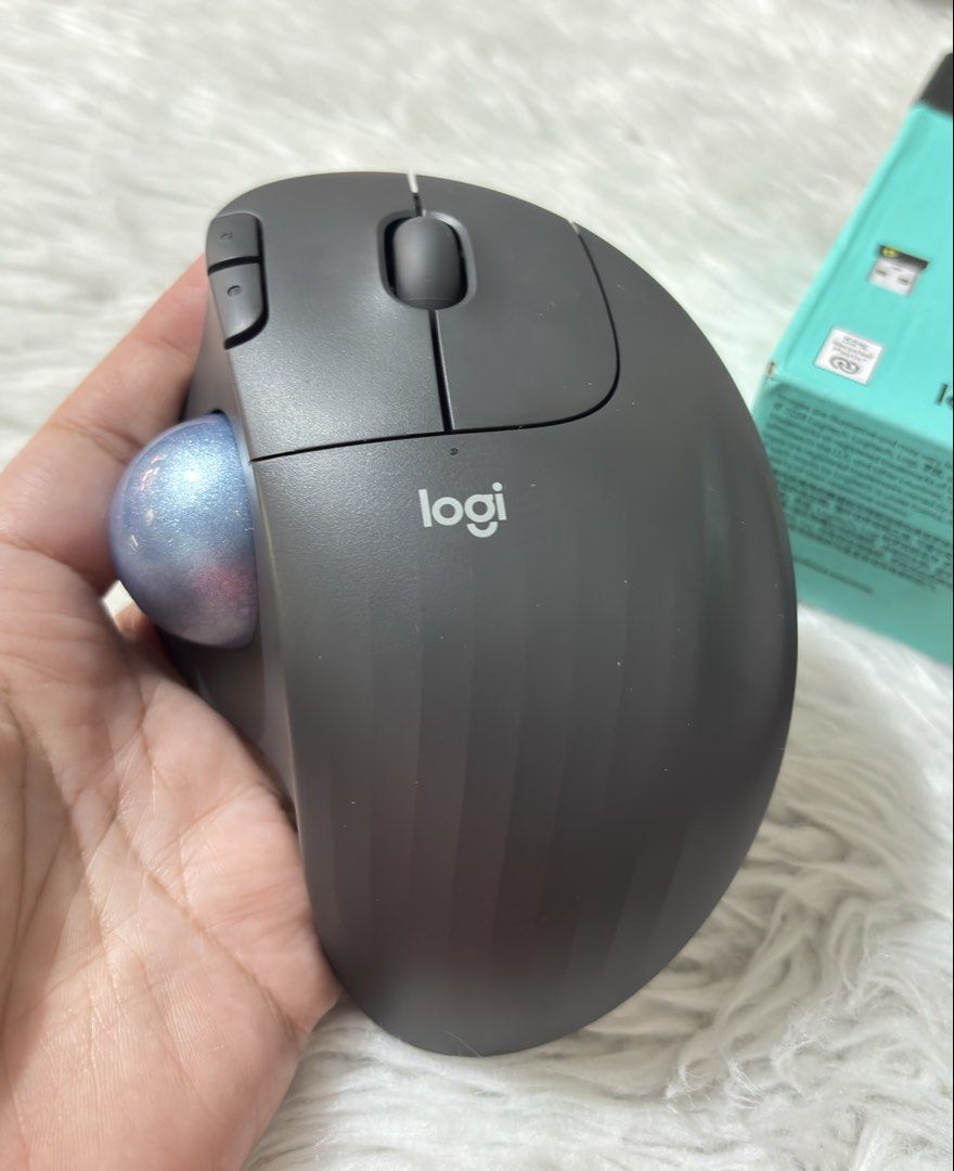 Brandnew Logitech Ergo M575S Wireless Trackball Mouse (Category: Mouse & Mousepads) located in Paranaque City. Submitted by dalle_closet (Listing ID 1466374913, Image 2). Description: brandnew pa ito.