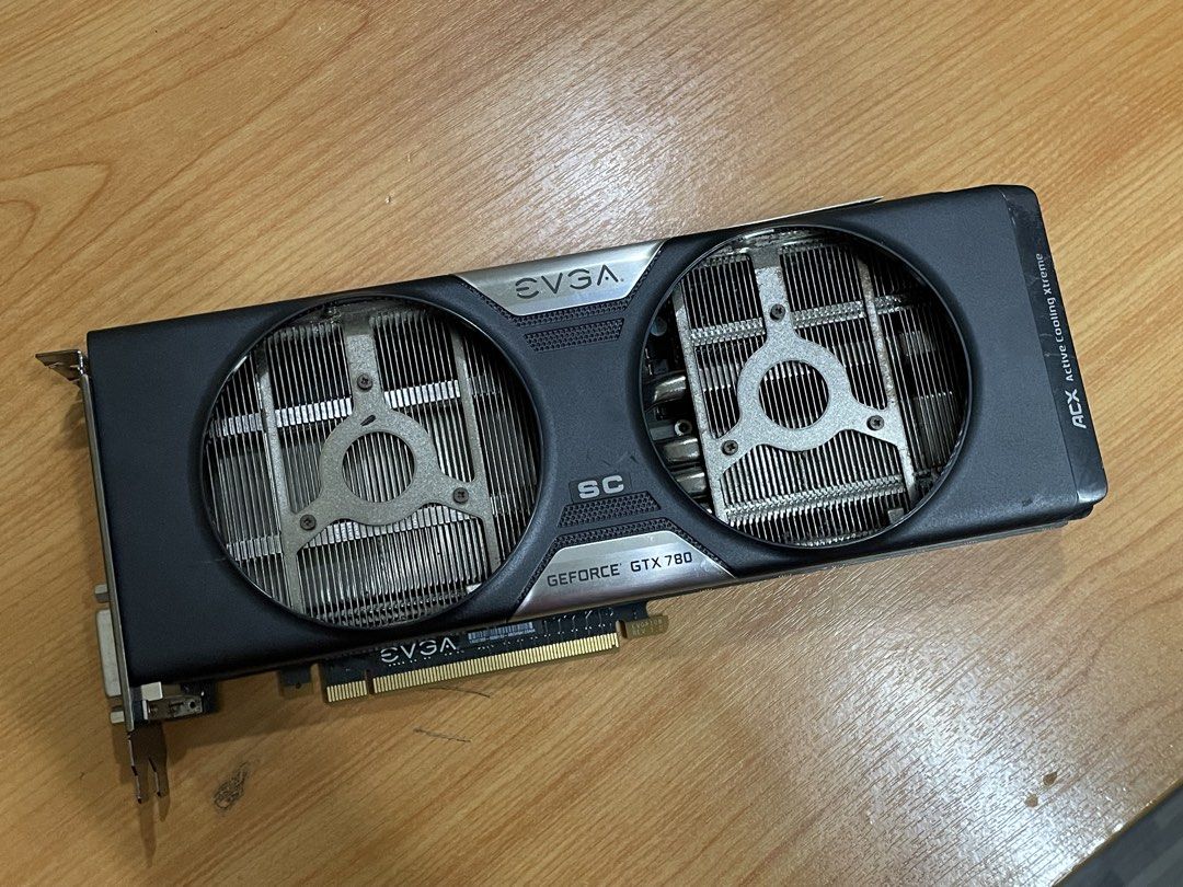 Broken GPU (Category: Computer Parts) located in Seri Kembangan. Submitted by coffeebean5102 (Listing ID 1466493678, Image 1). Description: EVGA GTX 780 3GB Can show display then freeze Both fan broken Free shipping Delivery lalamove.