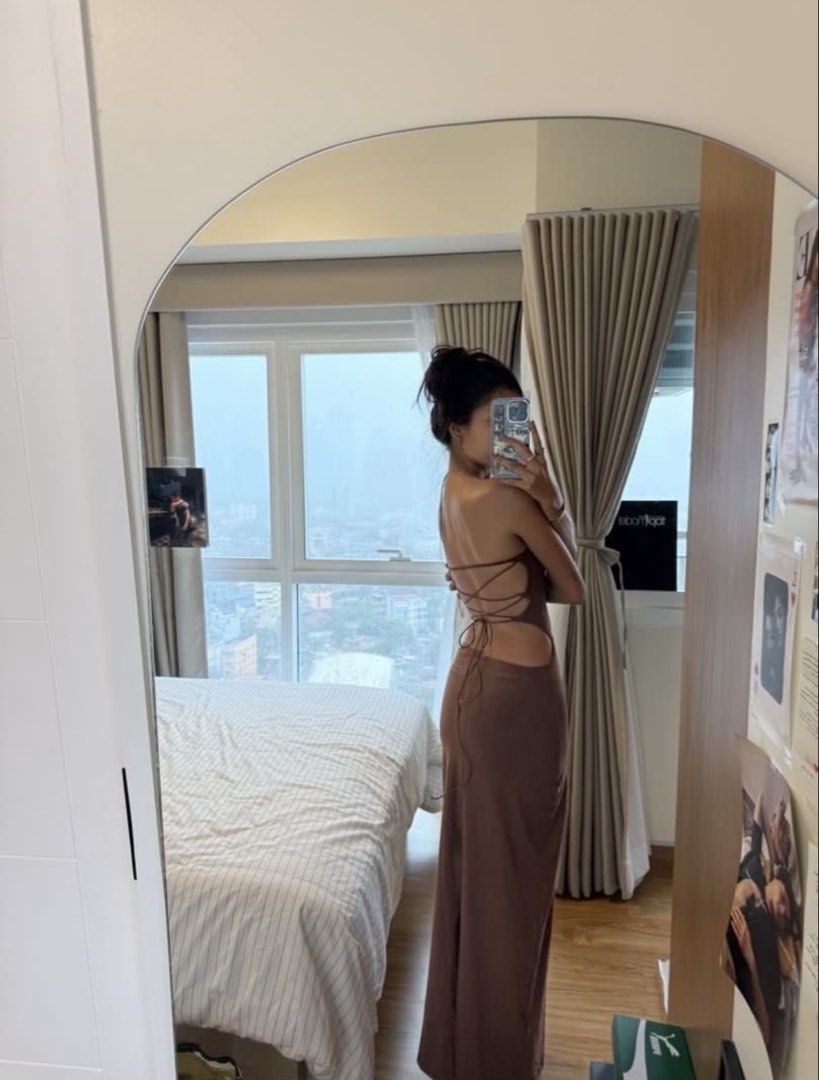 Brown Strapless Backless Maxi Dress (Category: Dresses) located in Quezon City. Submitted by japfoodl0ver (Listing ID 1466439622, Image 3). Description: - fits xs to s (adjustable in the back) - bought from another carouseller, pics are from her - used once - price is firm.