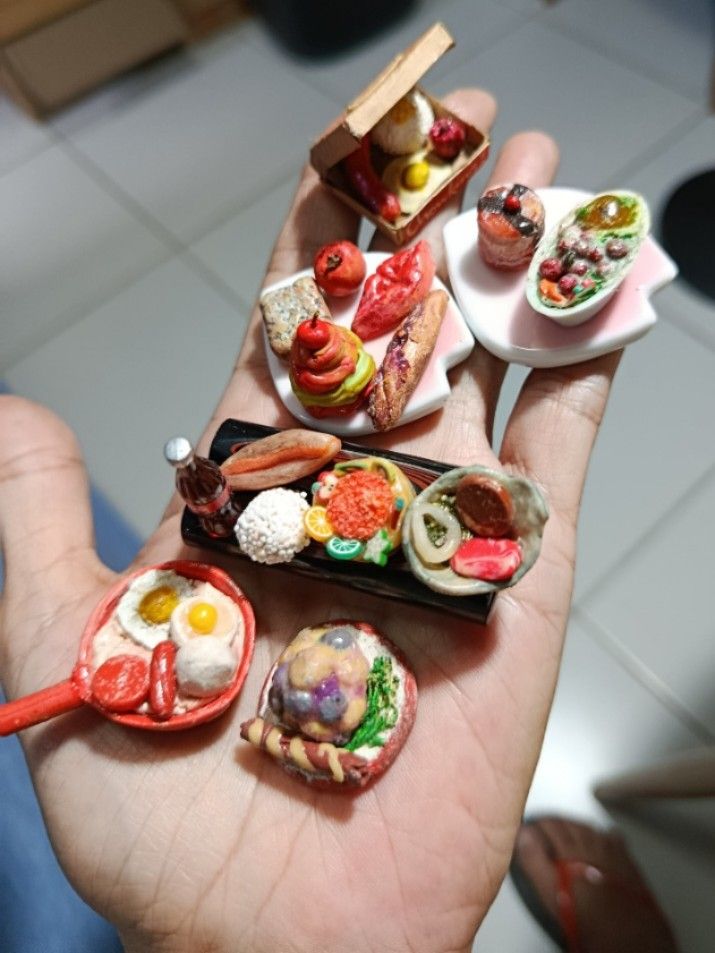 Bundle P100 Batch 3 miniature food on chopsticks rest (Category: Kids Toys) located in Quezon City. Submitted by kristal68 (Listing ID 1466376366, Image 1). Description: .