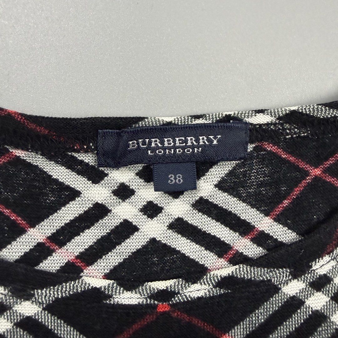 Burberry london blouse (Category: Shirts) located in Cavite. Submitted by epiboie (Listing ID 1466530446, Image 2). Description: Burberry blouse Size 38 18.5x19 Color rate: 9.5/10 Excellent condition No issue 880 .