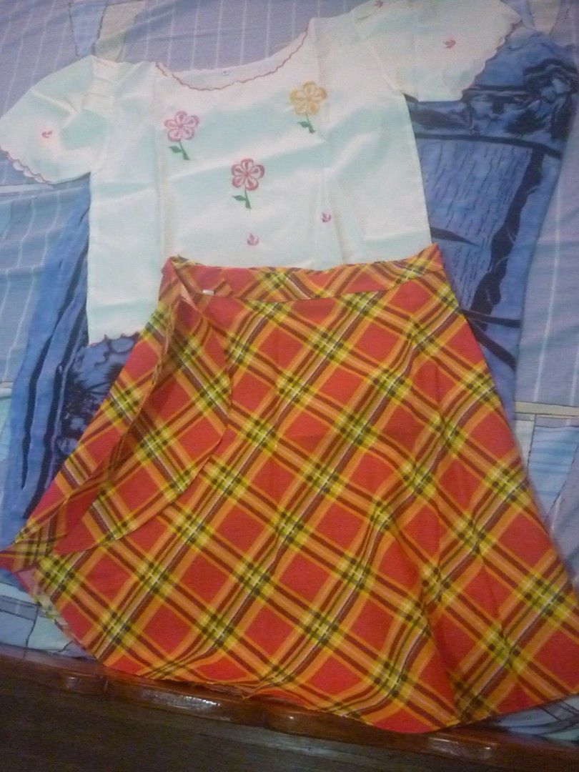 Buwan ng Wika outfit (Category: Babies & Kids Fashion) located in Cainta. Submitted by oreo_cat01 (Listing ID 1466451930, Image 1). Description: will fit to 10 yrs old..