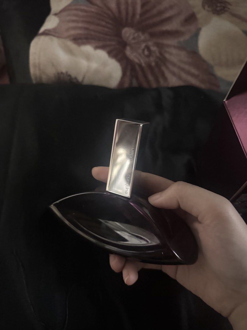 Calvin Klein Euphoria Eau de Parfum Spray 100ml (Category: Fragrance & Deodorants) located in Manila. Submitted by prelovedgal22_ (Listing ID 1466506630, Image 2). Description: CK Euphoria — ₱2,800 🤍 Sprayed a bit to try, but realized the scent isn’t really for me. I’m more of a coconut vanilla girly. 🥥🍦.