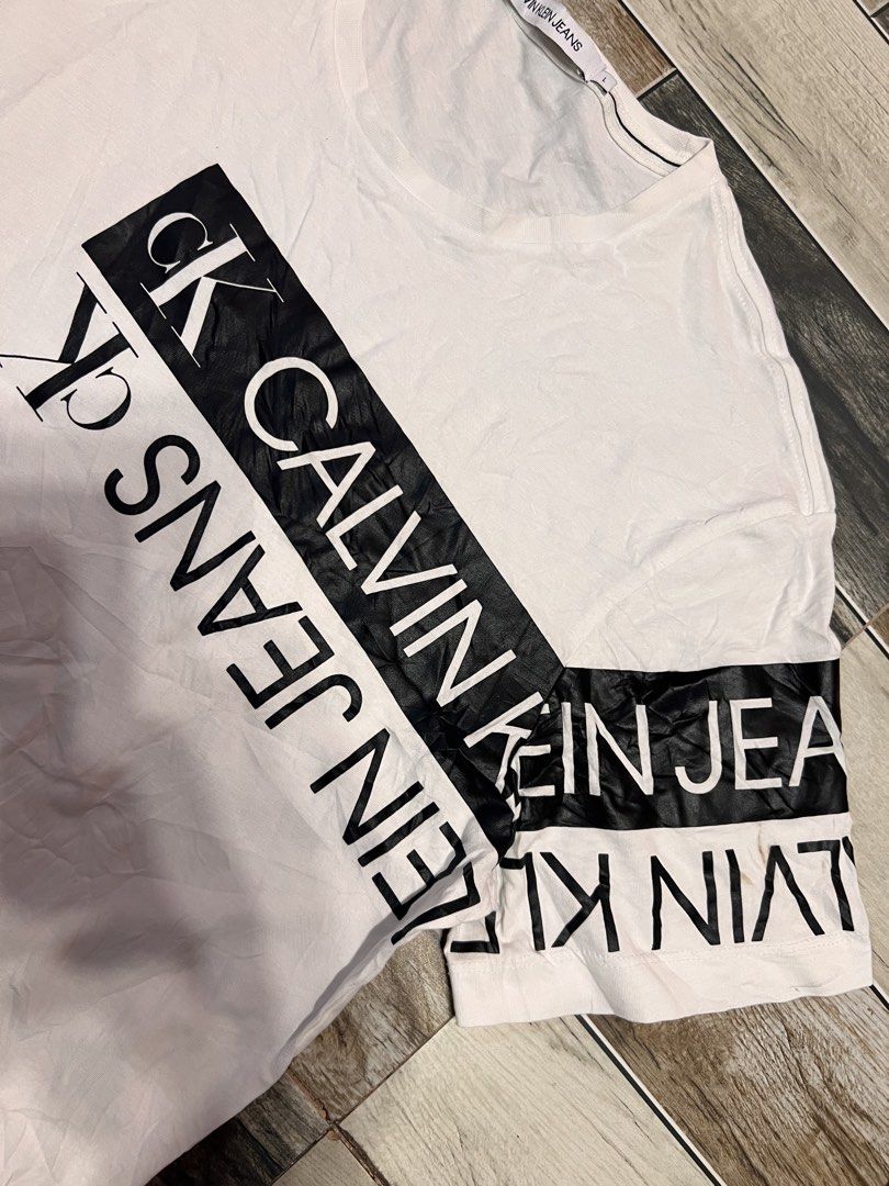 Calvin klein shirt (Category: Tshirts & Polo Shirts ) located in Silay City. Submitted by jeffreyxsummer (Listing ID 1466459522, Image 3). Description: See photo for more details.