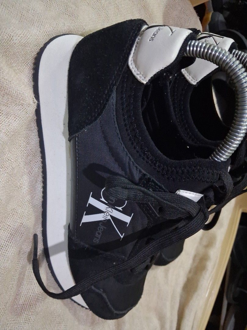 CALVIN KLIEN (Category: Sneakers) located in Koronadal. Submitted by glai1992 (Listing ID 1466417033, Image 3). Description: ck shoes size 37 ang ganda nito0.