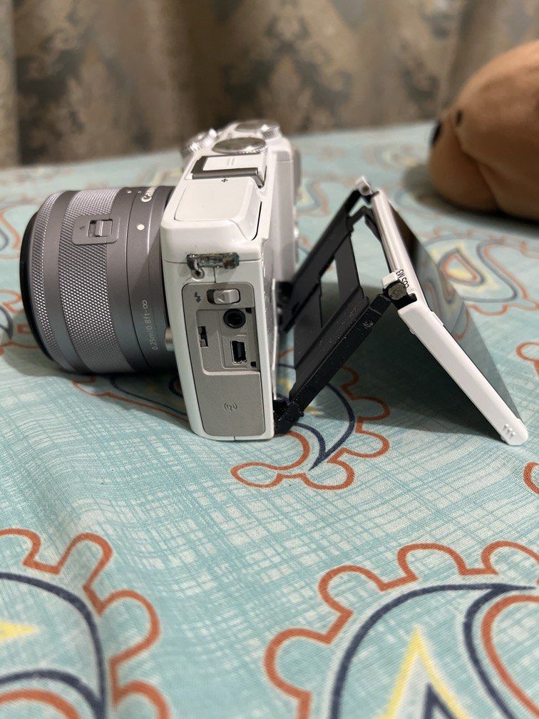 CANON EOS M3 (Category: Cameras) located in Quezon City. Submitted by preloved.brandnewclothes (Listing ID 1466494395, Image 1). Description: FOR SALE: Canon EOS M3 (White) + EF-M 15-45mm IS STM Kit Lens Price: ₱15,500 (Slightly negotiable for fast, hassle-free transactions) Quick Overview: Selling my Canon EOS M3 mirrorless camera in white. It features a 24.2 MP APS-C sensor, a flip-up touchscreen perfect for selfies/vlogging, and fast controls.