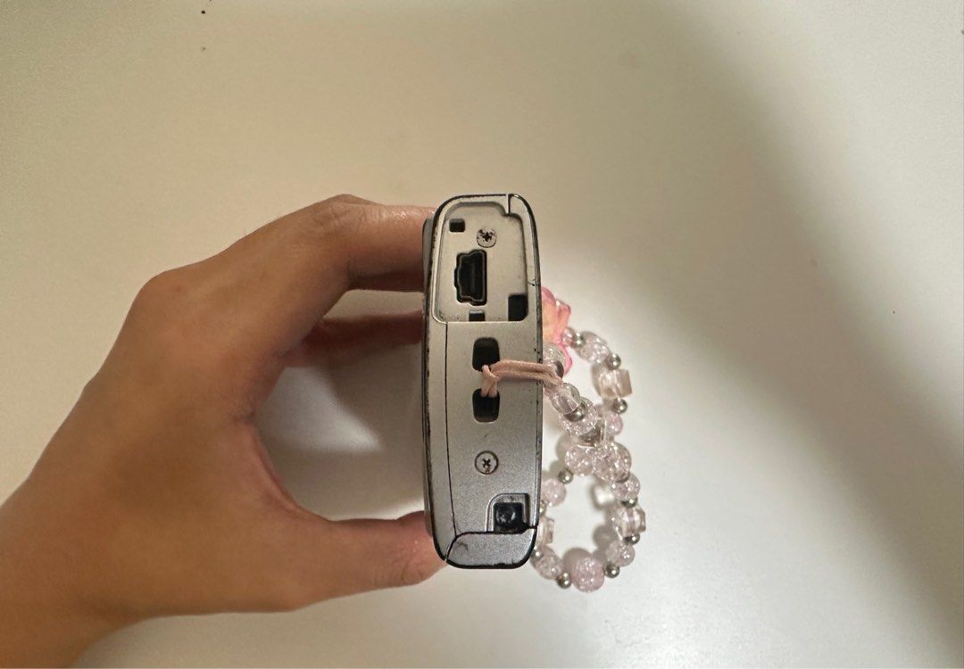 Canon Powershot A2500 Digital Camera HD (Category: Cameras) located in Antipolo. Submitted by elfsilk (Listing ID 1466467121, Image 2). Description: ⋆˚࿔ 16.0 megapixels + 5x optical zoom ⋆˚࿔ flash working ⋆˚࿔ fully functional, no major issues ⋆˚࿔ physical condition: 8/10 ⋆˚࿔ signs of usage (normal) ⋆˚࿔ scratches + minor dents on the body ⋆˚࿔ scratches/dents do not affect the output ⋆˚࿔ no cover on the charger port ⋆˚࿔ inclusions: unit, strap, bat