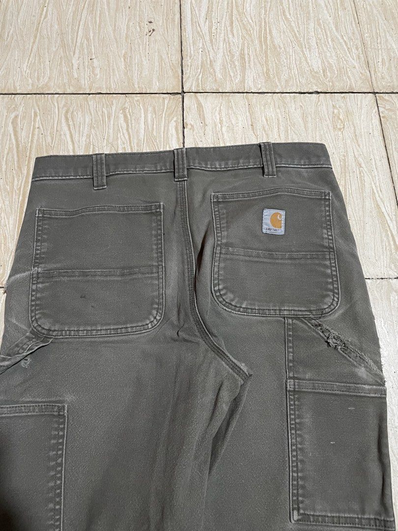 Carhartt Carpenter Pants (Category: Jeans) located in Angeles City. Submitted by wa2si (Listing ID 1466547414, Image 3). Description: Size: 32 x 34 Waist: 16” Length: 44” Very good condition Signs of usage.