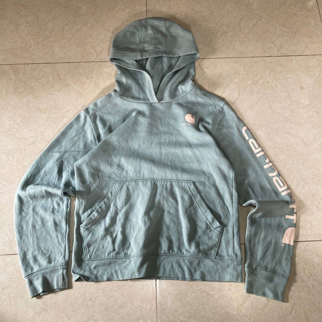 Carhartt hoodie script (Category: Activewear) located in Bulacan. Submitted by ajinn_ (Listing ID 1466382788, Image 1). Description: size M pwede for women.