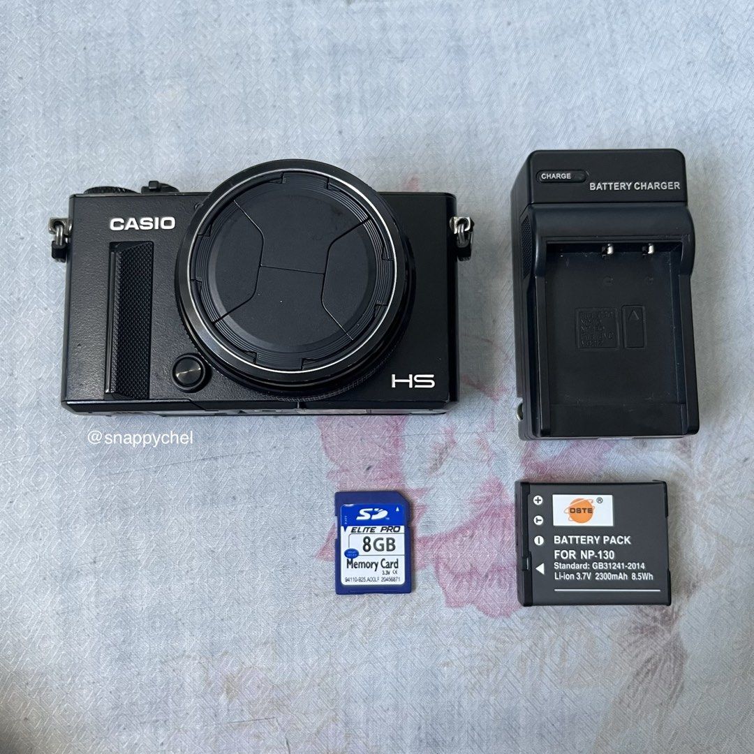 CASIO EX-100 (Flip Camera & Pop up flash) (Category: Cameras) located in Manila. Submitted by snappychel_since2026 (Listing ID 1466378462, Image 1). Description: Casio EX-100 (Flip camera & Pop up Flash) Good as new 💫 🏷️ 14,999 Negotiable price✨ INCLUSION: ⭐️ Battery ⭐️ Universal Charger ⭐️ SD Card ⭐️ Screen Protector ✨ Built-in Wi-Fi ✨ Video Capture (1920x1080) ✨ built-in AF (red flash) ✨ built-in HDMI port ✅ NO FUNCTIONAL ISSUE ✅ READY TO USE
