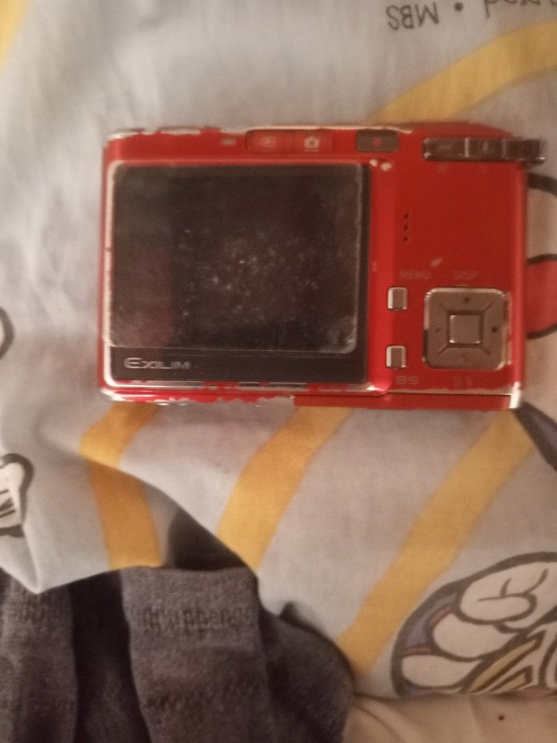 Casio Exilim (Category: Cameras) located in Panay. Submitted by fasteagle.bd497c (Listing ID 1466388640, Image 2). Description: No batteries and few dents, no other issues. message if intereste..