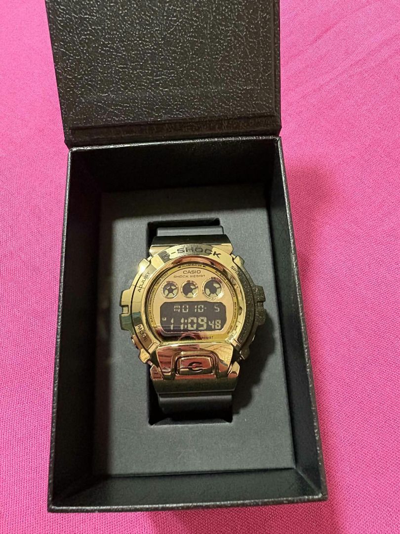 CASIO G-SHOCK GM-6900G-9 (Category: Luxury Watches) located in Castillejos. Submitted by enwayti13 (Listing ID 1466449648, Image 1). Description: 💰 Price: ₱12,000 — Negotiable ✨ Condition: Like New / Unused ⌚ Only tried on, never actually used 📦 Complete with original box from Japan 💯 Clean and well-maintained condition Model: G-SHOCK GM-6900G-9 Series: G-STEEL / 6900 Series Color: Gold / Black Features: • Shock Resistant • 200M Water Resistan