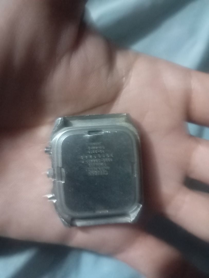 casio retro (Category: Luxury Watches) located in Caloocan City. Submitted by freemoon_9baf97 (Listing ID 1466391475, Image 2). Description: vintage casio no bracelet but good condition .