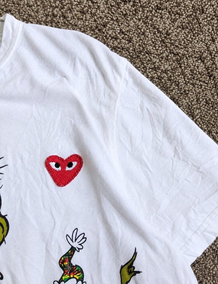 Cdg play (Category: Formal Shirts) located in Imus. Submitted by ukay_everyday05 (Listing ID 1466408215, Image 2). Description: .