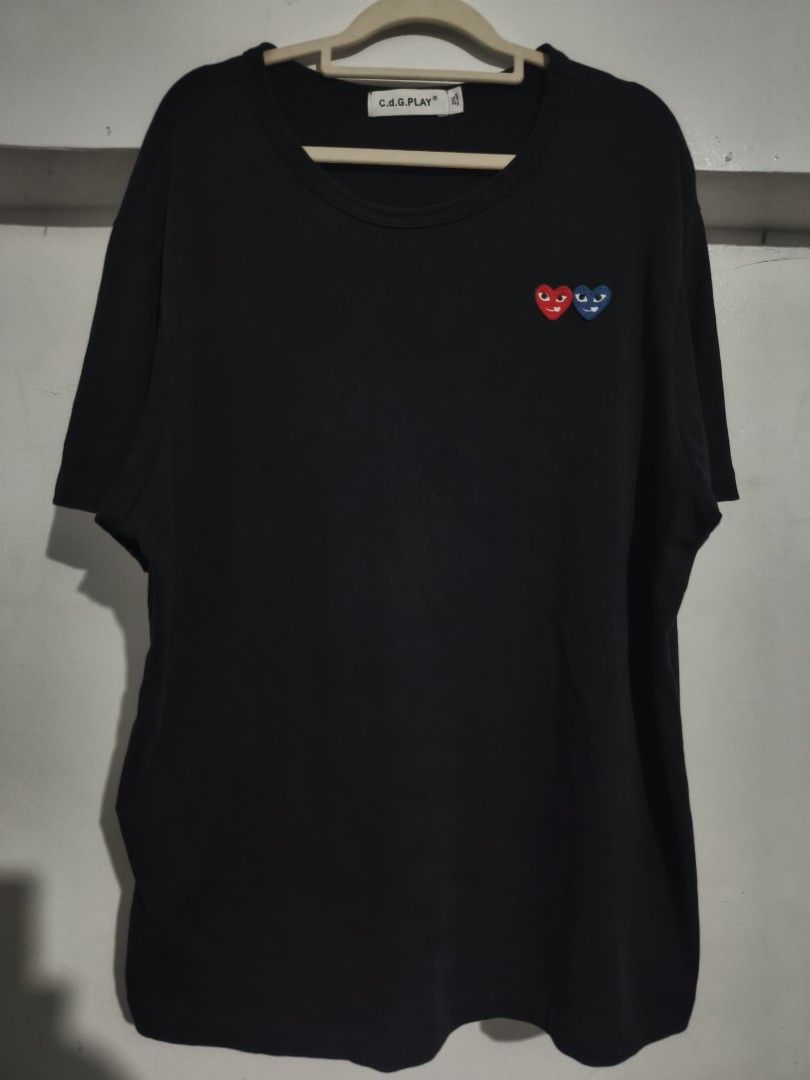 Cdg play shirt (Category: Activewear) located in Manila. Submitted by coolbird.e6a52c (Listing ID 1466523872, Image 2). Description: good condition walang crack sa print, no pinhole.
