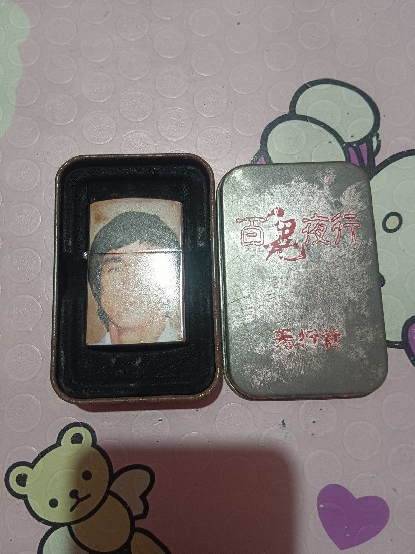 Celebrities memorabilia lighter (Category: Vintage Collectibles) located in Pasig City. Submitted by rednaxela_rich (Listing ID 1466503645, Image 2). Description: .