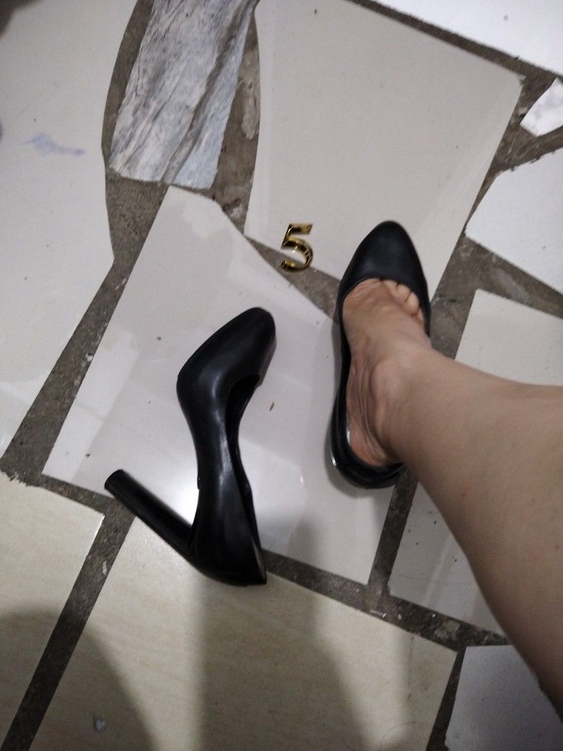 Celine (Category: Heels) located in El Salvador. Submitted by francheskaukayukay (Listing ID 1466376032, Image 3). Description: .