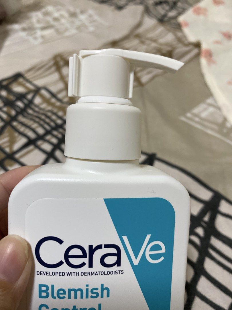 CeraVe Blemish Control Cleanser 8 fl oz / 236 ml (Category: Face Care) located in Bulacan. Submitted by peachy_sandford (Listing ID 1466377645, Image 3). Description: - Authentic CeraVe Blemish Control Cleanser in 236ml - Brand new, unopened, and unused condition - Formulated with salicylic acid, niacinamide, and 3 essential ceramides - Targets blemish-prone skin and removes excess oil - Unclogs pores without stripping or drying the skin - Fragra