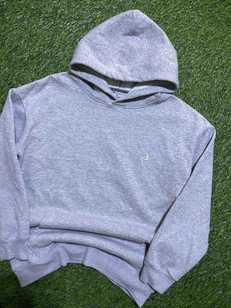 CHAMPION SCRIPT HOODIE (Category: Coats, Jackets and Outerwear) located in Manila. Submitted by niftythrifttt (Listing ID 1466415905, Image 2). Description: CHAMPION SIZE M TO L WIDTH - 20 LENGTH - 27 COLOR RATE 9.5 EXCELLENT CONDI NO ISSUE.
