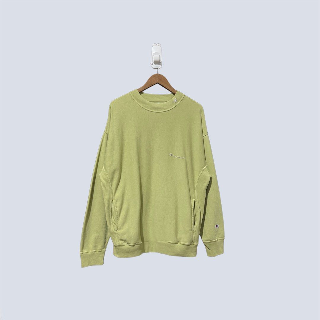 Champion X Monkey Time Reverse Weave Mockneck Sweatshirt Lime (Category: Coats, Jackets and Outerwear) located in Digos. Submitted by appareall (Listing ID 1466497055, Image 1). Description: C3-696 Approximate measurement (taken flat in inches) Size on tag: XL, Fits 2XL Width (pit to pit): 24 Length: 30 Shoulder: 25 Sleeve length: 23 Material: Cotton .