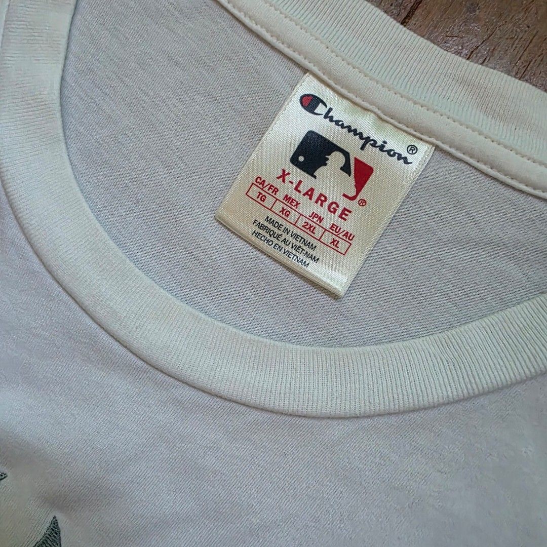 CHAMPION x Yankees Tee XL (Category: Tshirts & Polo Shirts ) located in Pasay City. Submitted by dclutterco (Listing ID 1466385115, Image 3). Description: Decluttering - For sale only Champion x New York Yankees Tee XL on tag Off-white color 29x24 - regular fit 500 only Meet ups at Uniqlo Double Dragon Pasay Shipping c/o buyer (Metro Manila - Lalamove, Grab, Etc) Thank you and God Bless!.