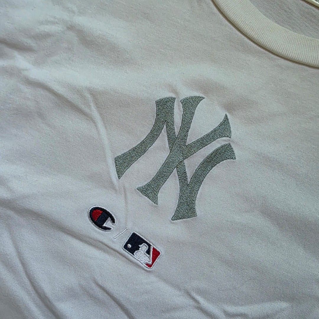 CHAMPION x Yankees Tee XL (Category: Tshirts & Polo Shirts ) located in Pasay City. Submitted by dclutterco (Listing ID 1466385115, Image 2). Description: Decluttering - For sale only Champion x New York Yankees Tee XL on tag Off-white color 29x24 - regular fit 500 only Meet ups at Uniqlo Double Dragon Pasay Shipping c/o buyer (Metro Manila - Lalamove, Grab, Etc) Thank you and God Bless!.
