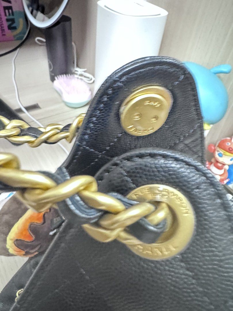Chanel 25 Hobo 荔枝皮 （分類：手袋及銀包）位於 Hong Kong。 由 astarbb 提交（商品編號 1466464640，圖片 3）。簡介： 99% new 有單，無盒 100%正品。