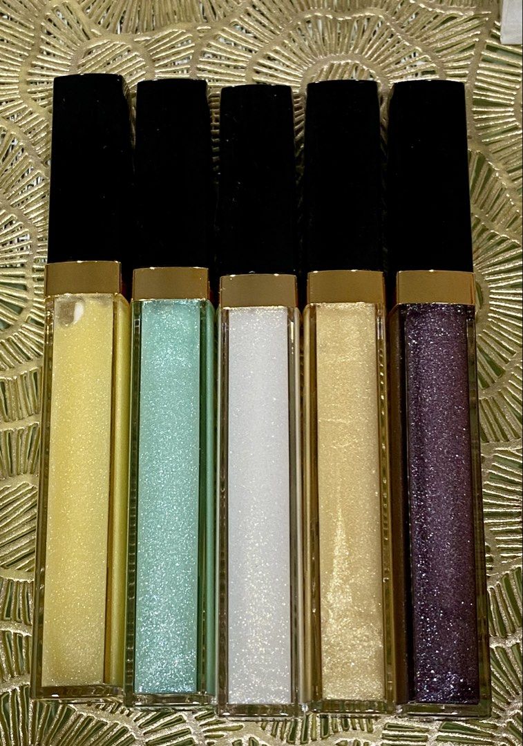 Chanel Rouge Coco Hydra Gloss Lipstick - 1800 each (Category: Makeup) located in Pasay City. Submitted by trendystash (Listing ID 1466496111, Image 2). Description: Brand new Tester.