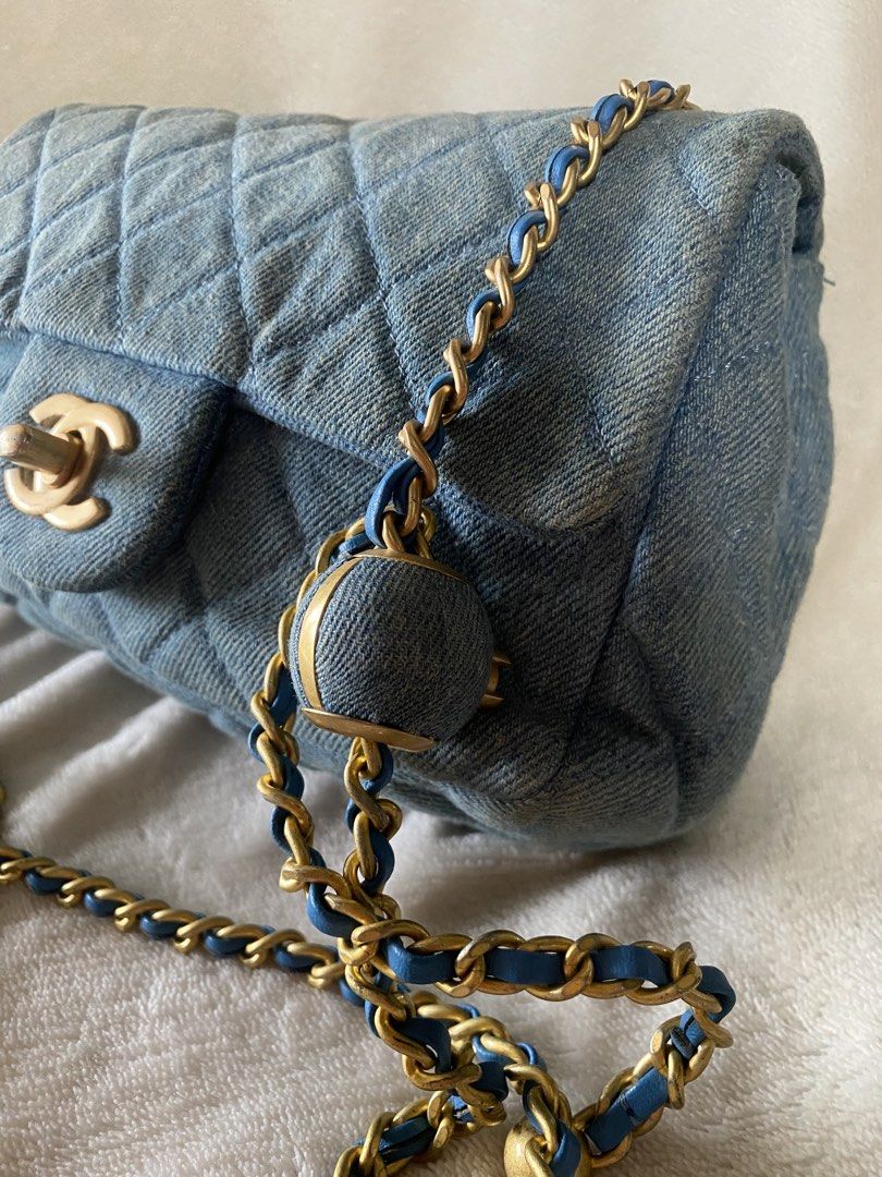 Chanel sling (Category: Luxury Bags & Wallets) located in Murcia. Submitted by cool.jacquelinebatilaran (Listing ID 1466438481, Image 3). Description: Good condition .