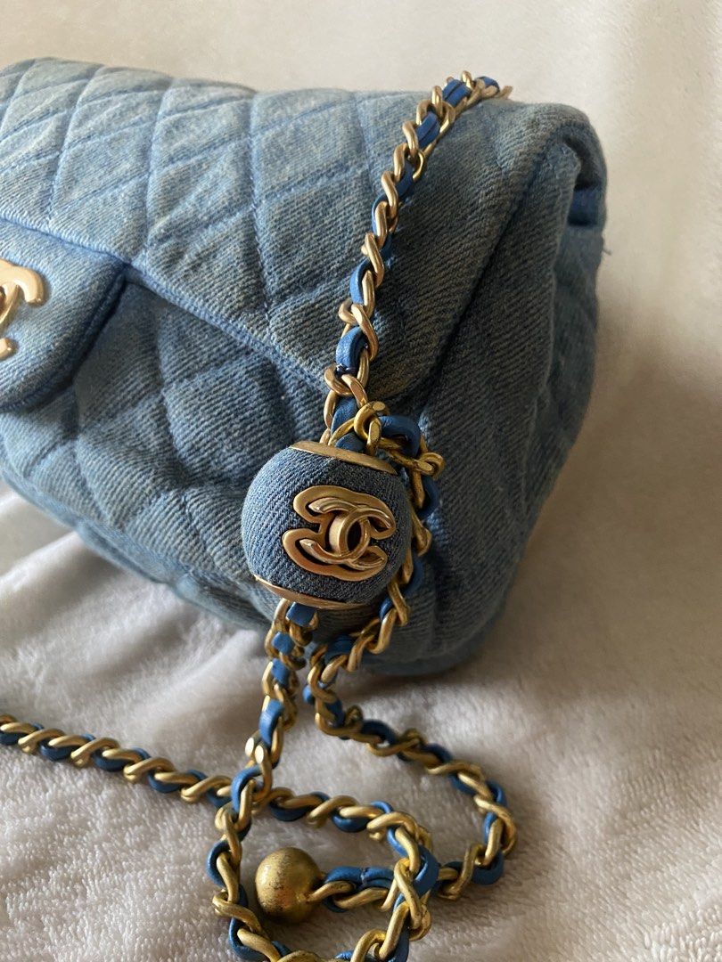 Chanel sling (Category: Luxury Bags & Wallets) located in Murcia. Submitted by cool.jacquelinebatilaran (Listing ID 1466438481, Image 2). Description: Good condition .