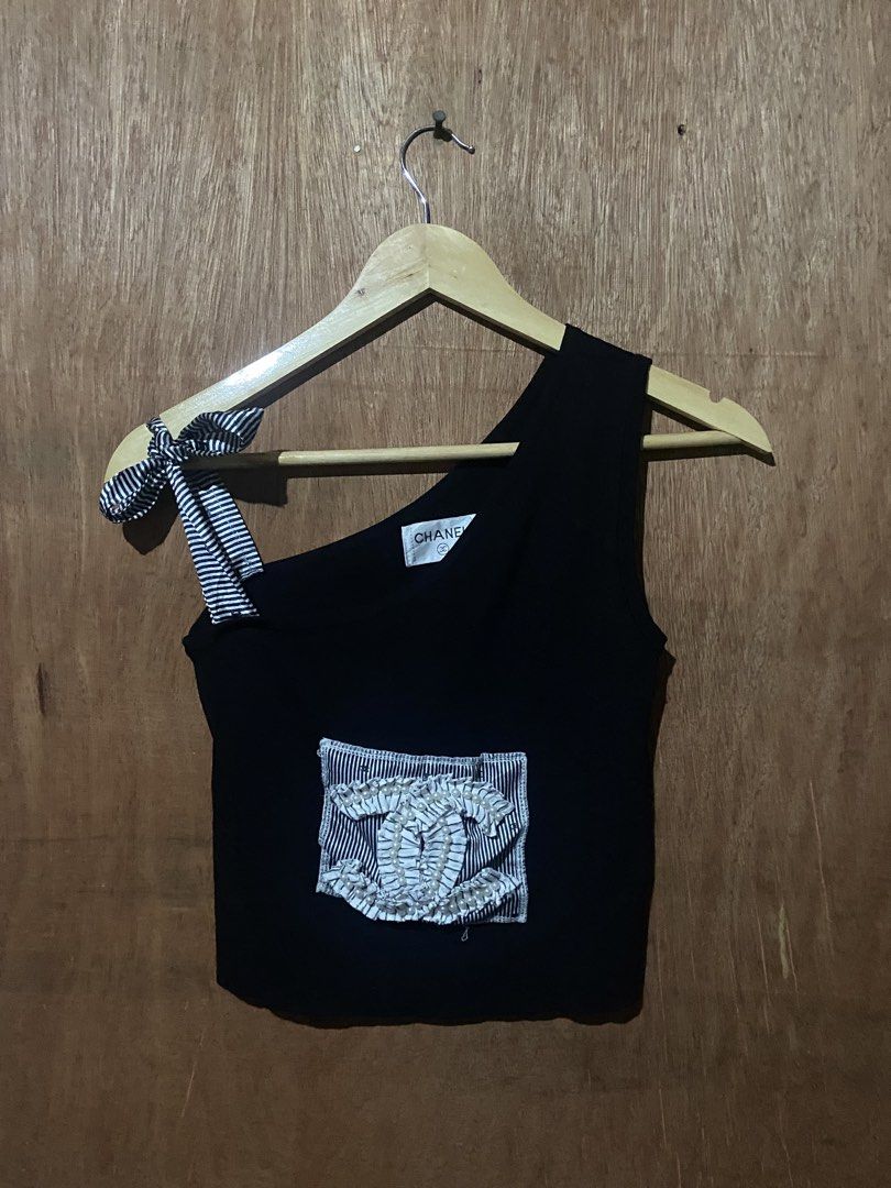 CHANEL TOP (Category: Luxury Apparel) located in Naga. Submitted by lux.shirt.ph (Listing ID 1466563296, Image 1). Description: Dm dm dm.