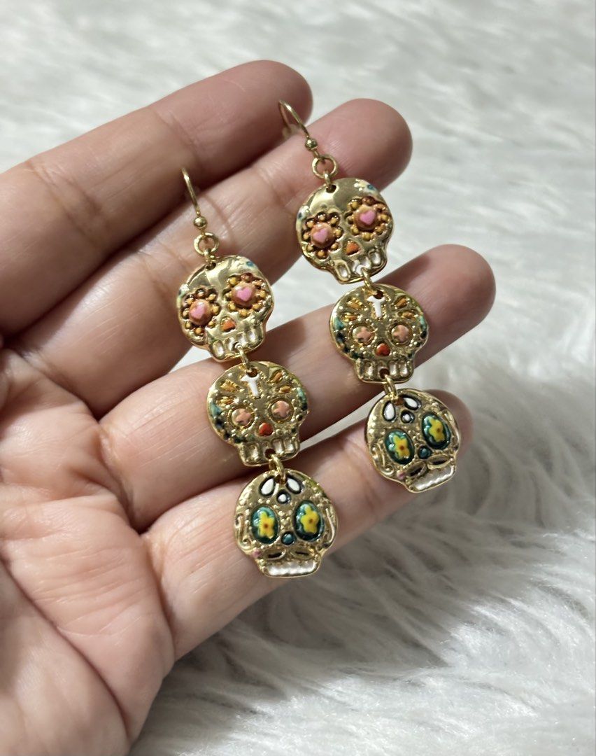 Charming gold-tone drop earrings (Category: Earrings) located in Paranaque City. Submitted by dalle_closet (Listing ID 1466488251, Image 2). Description: slightly used.