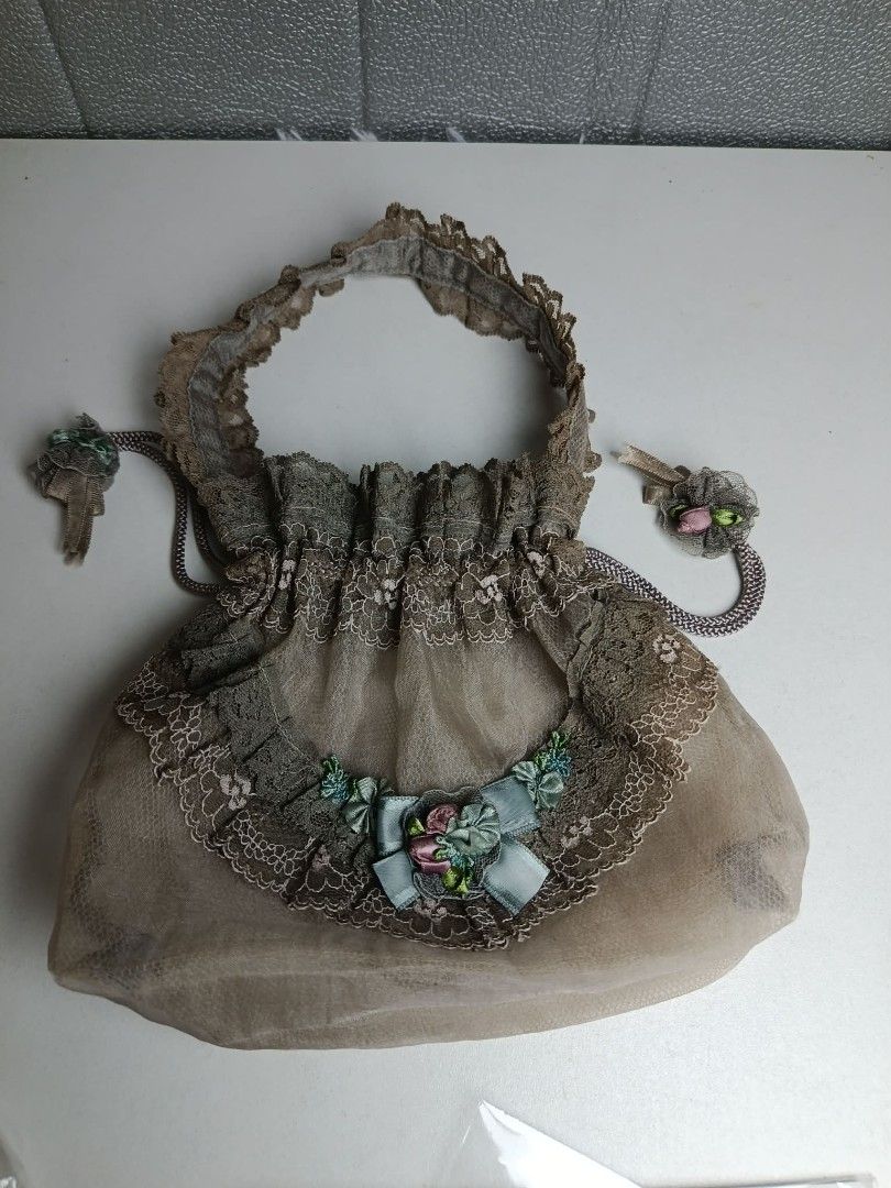 Chimaki lace drawstring pouch bag (Category: Purses & Pouches) located in Baguio. Submitted by maryhazel.22 (Listing ID 1466529148, Image 1). Description: .