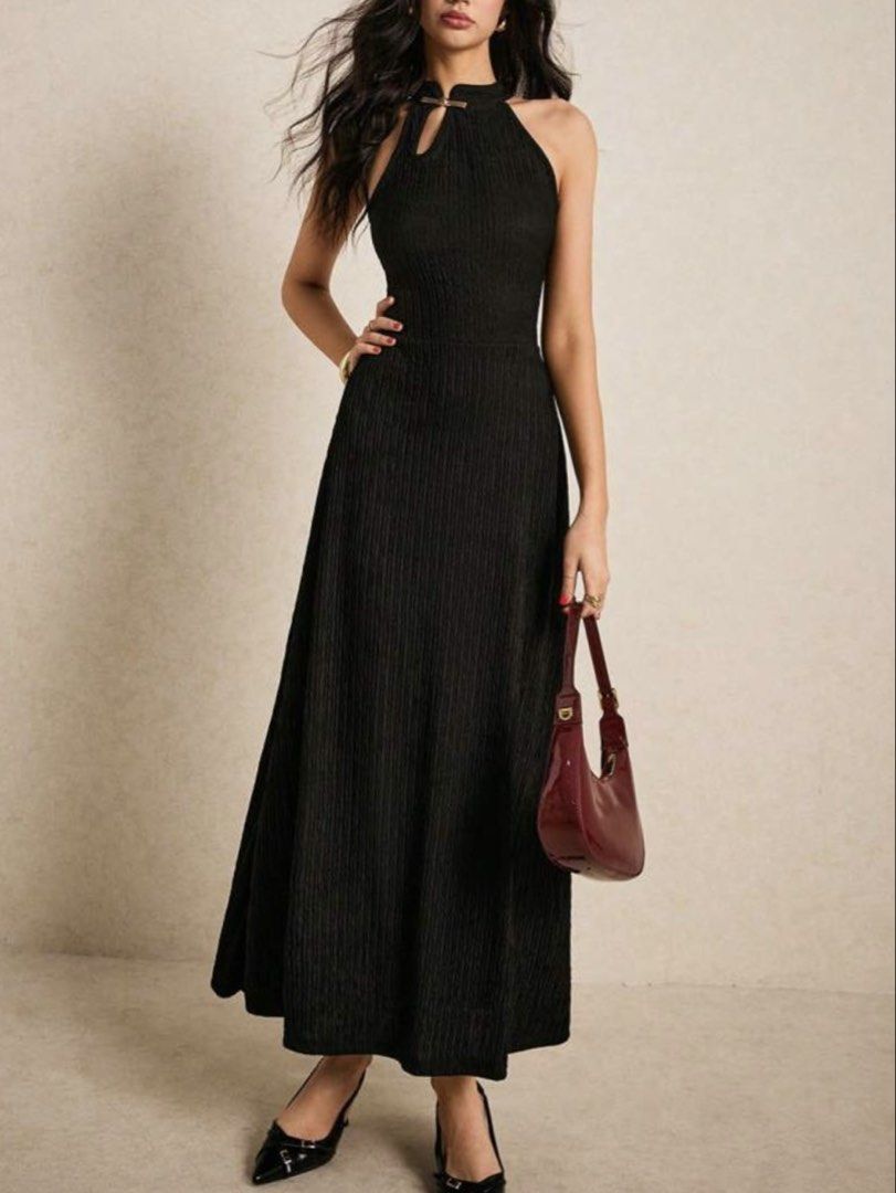 chinese style long black dress (Category: Dresses) located in Paranaque City. Submitted by janicesab (Listing ID 1466485795, Image 1). Description: only worn once second slide is actual pic body hugging.