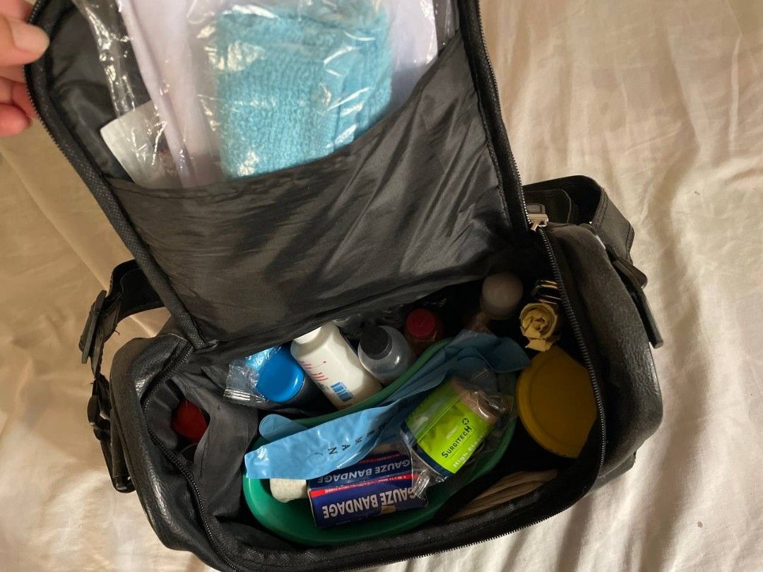 CHN BAG FOR NURSING STUDENTS (Category: Stationery & School Supplies) located in Manila. Submitted by hazeltarna71430 (Listing ID 1466472820, Image 3). Description: CHN BAG FOR NURSING STUDENTS OUT THERE! Bought for 1,650 at Nursepals Baguio Complete set 📍Baguio loc Can ship din via LBC Open for negotiation, dm me.