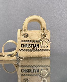 (Category: ) located in . Submitted by neverfull_luxury_sg (Listing ID 1466430679, Image 1). Description: .