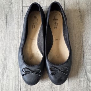 (Category: ) located in . Submitted by preloved_n_reloved (Listing ID 1466418679, Image 1). Description: .