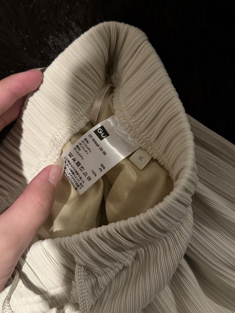 CLASSY RIBBED LOUNGE PANTS (Category: Other Bottoms) located in Makati City. Submitted by outof_______thisworld (Listing ID 1466504898, Image 3). Description: shop for a cause campaign w 13in | r 13in | l 36in condition: never used, only tried on. so nice please keep in mind that all funds raised from this campaign will be donated, so no haggling would be much appreciated. feel free to ask more about the campaign. (transparency provided.).