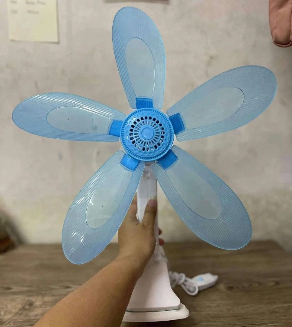 Clip fan big (Category: Fans) located in Manila. Submitted by yzlshop (Listing ID 1466341689, Image 2). Description: .