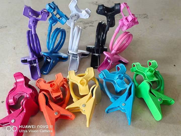 Clip fone holder (Category: Mounts & Holders) located in Manila. Submitted by iliasjen3082126 (Listing ID 1466446459, Image 2). Description: .