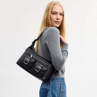 (Category: ) located in . Submitted by shopwithmira13 (Listing ID 1466562697, Image 1). Description: .