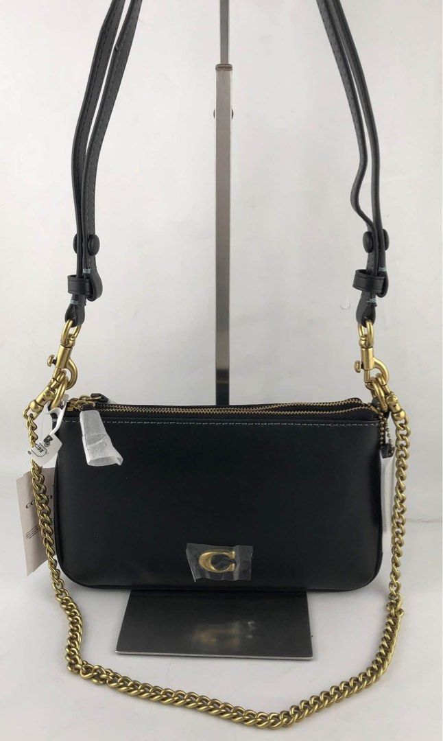 Coach Audrey xbody (Category: Luxury Bags & Wallets) located in Las Pinas. Submitted by yhn_boutique (Listing ID 1466422983, Image 1). Description: Actual pic posted Lalamove ready Complete inclusion Dm .