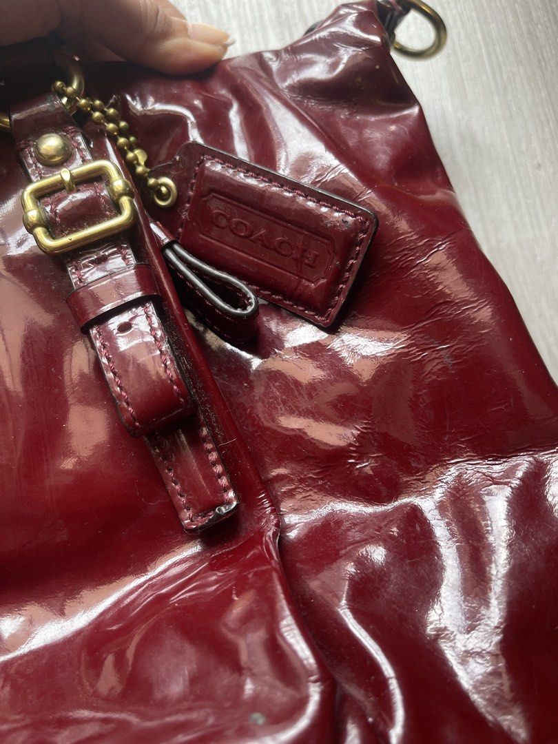 COACH BAG (Category: Luxury Bags & Wallets) located in Dipolog. Submitted by chicsclosett (Listing ID 1466499183, Image 3). Description: -all good inside the bag -minimal issues, check pictures.